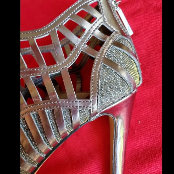 Dolce Vita gun metal peep toe heels. Size 8 - Picture 6 of 8